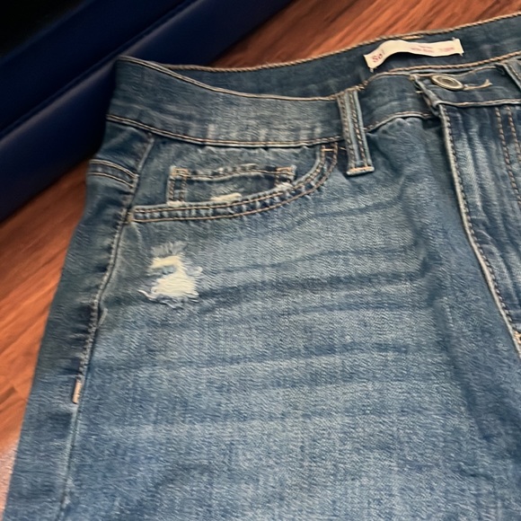 Juniors SO Mom Jeans - Picture 5 of 9